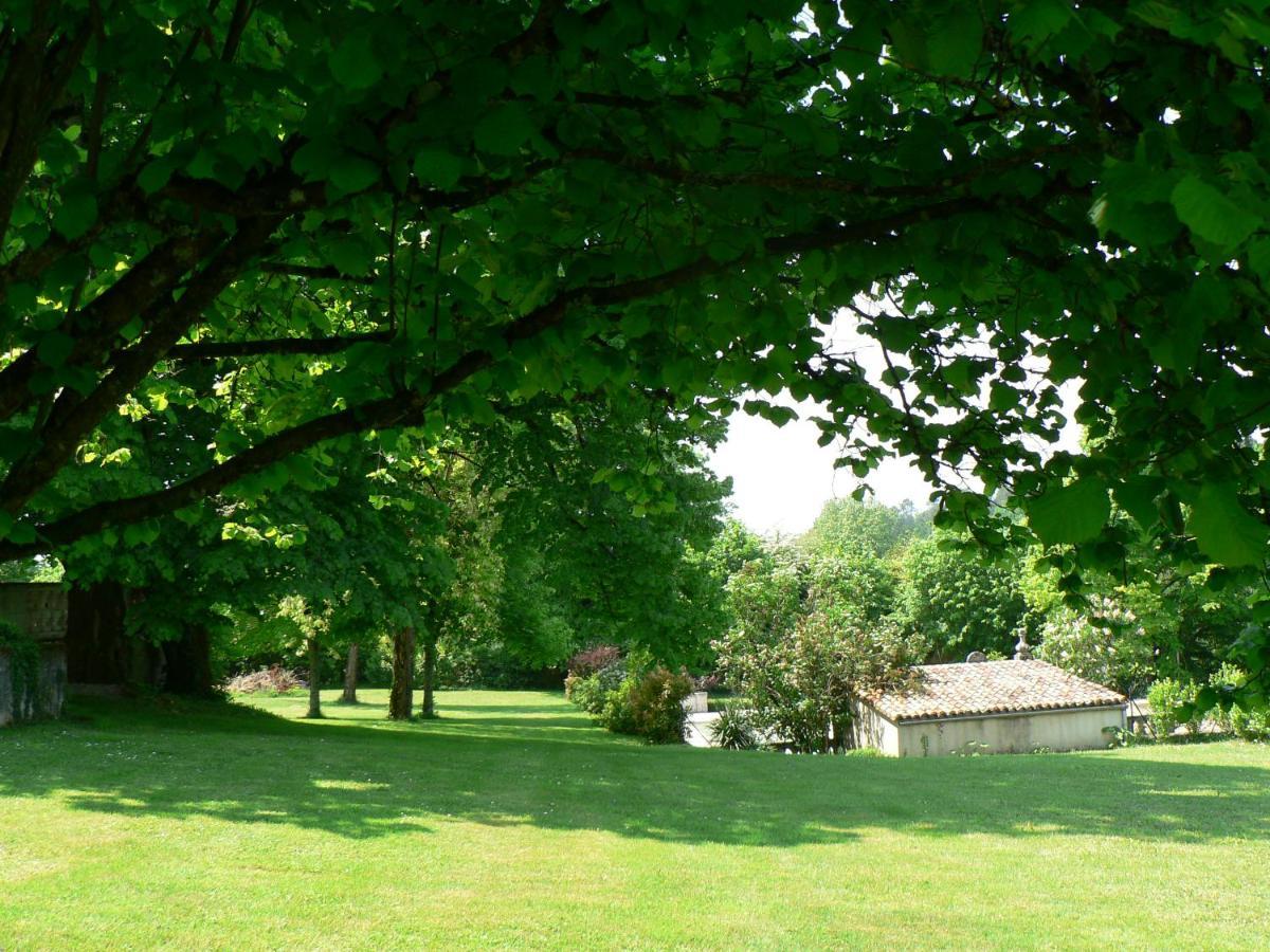 Grand Brassac La Boissiere B&B 외부 사진